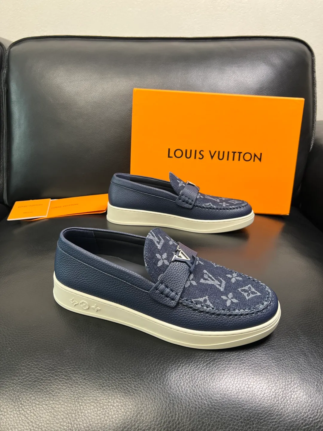 Men's shoes 💰720 Lv high quality top crafts Louis Vuitton, sports sneakers counter synchronization, uppers imported from Italy, high quality splicing colorful complex crafts, imported mesh pads soft and comfortable, soles: original soles specially provided by the original factory, T men's shoes 💰U exclusive movable molded soles super comfortable, original factory single goods, code number 38-44 (customized 45)